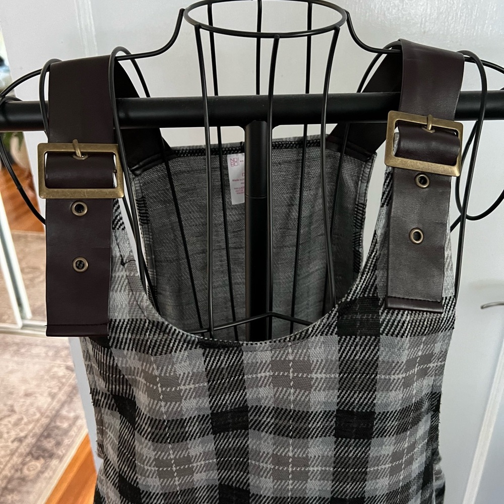 Dress - Picture 4 of 5